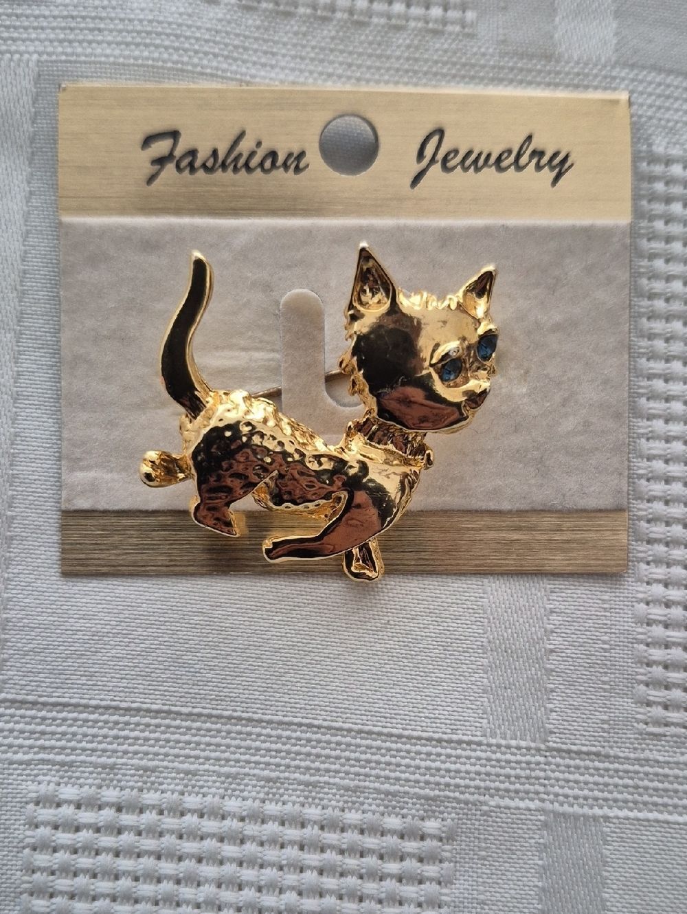 Fashion Jewelry Vintage Gold Cat Brooch with Blue Eyes